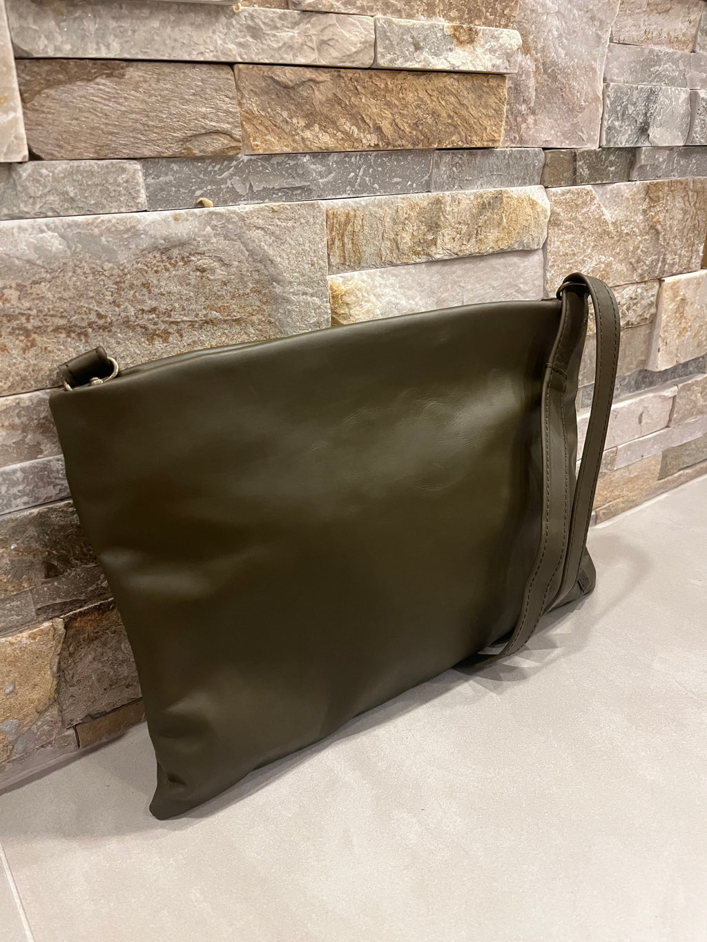 Busta in pelle - Le’ b - Calzature principe