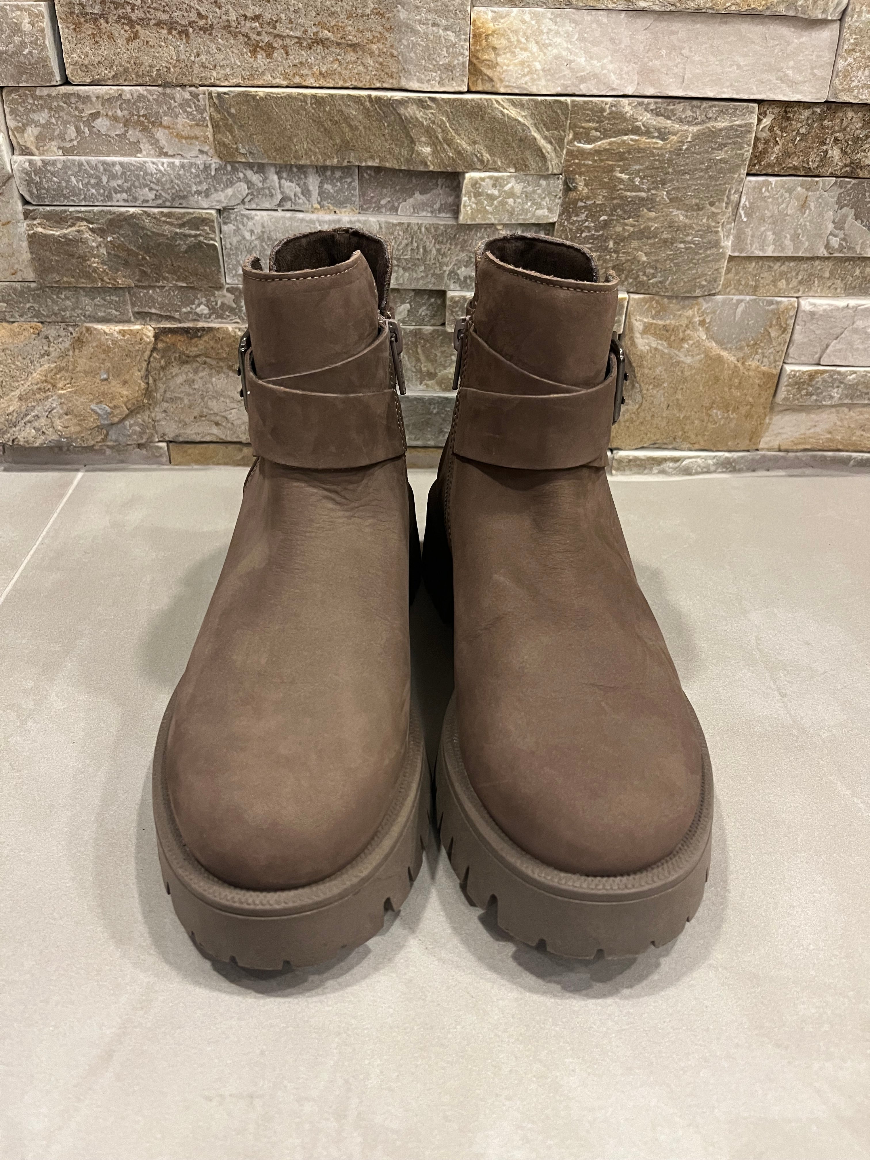 Stivaletto 56E1 - FRAU