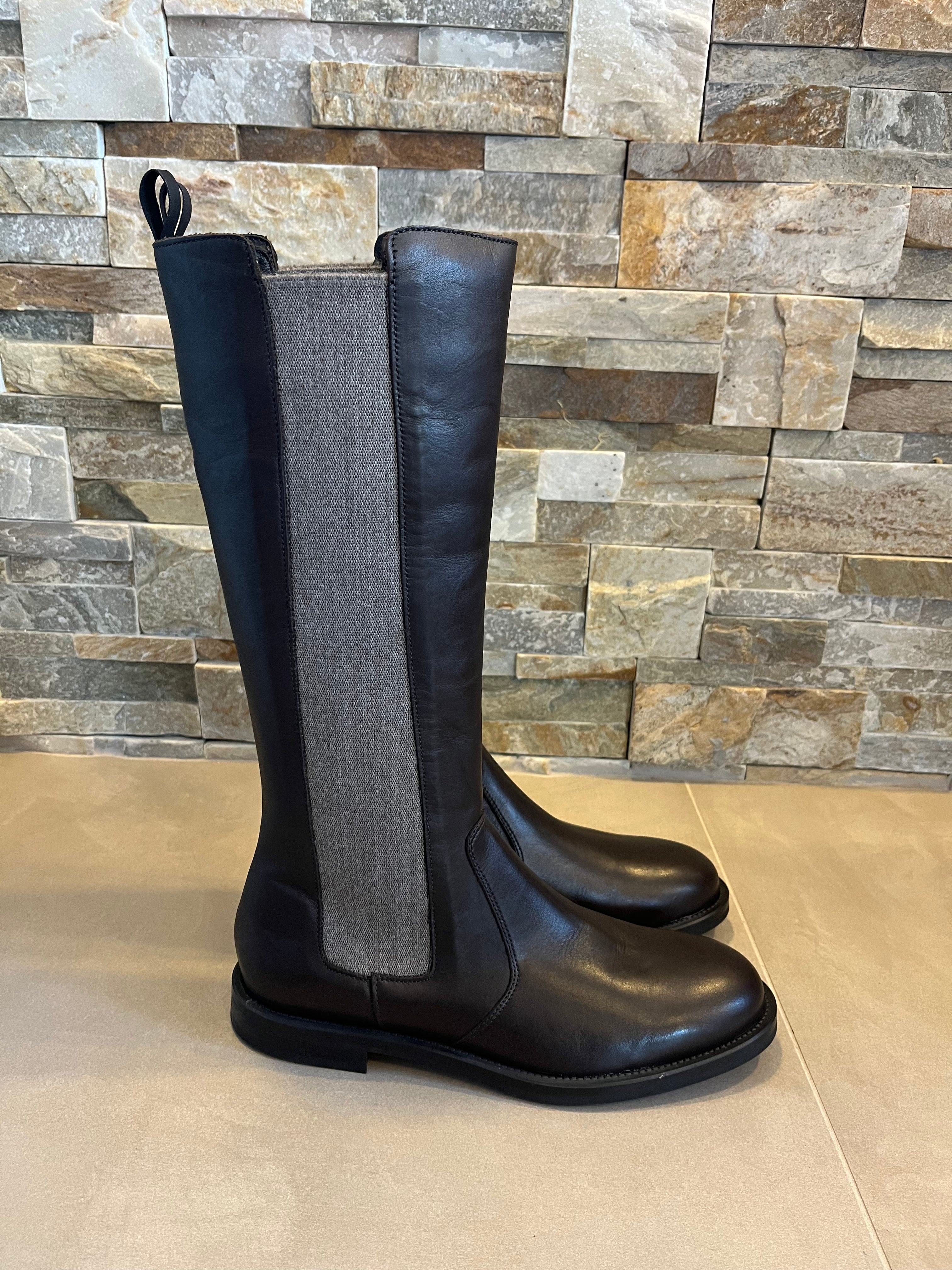 Stivale in pelle FRAU - Calzature principe