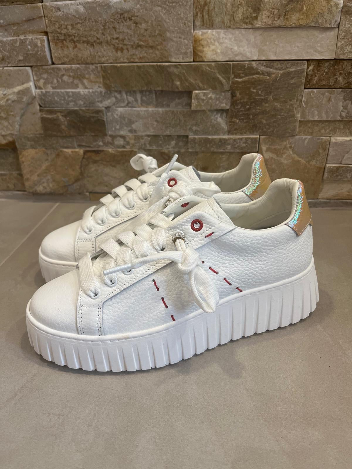 Sneakers donna bianche-DIVINE FOLLIE - Calzature principe