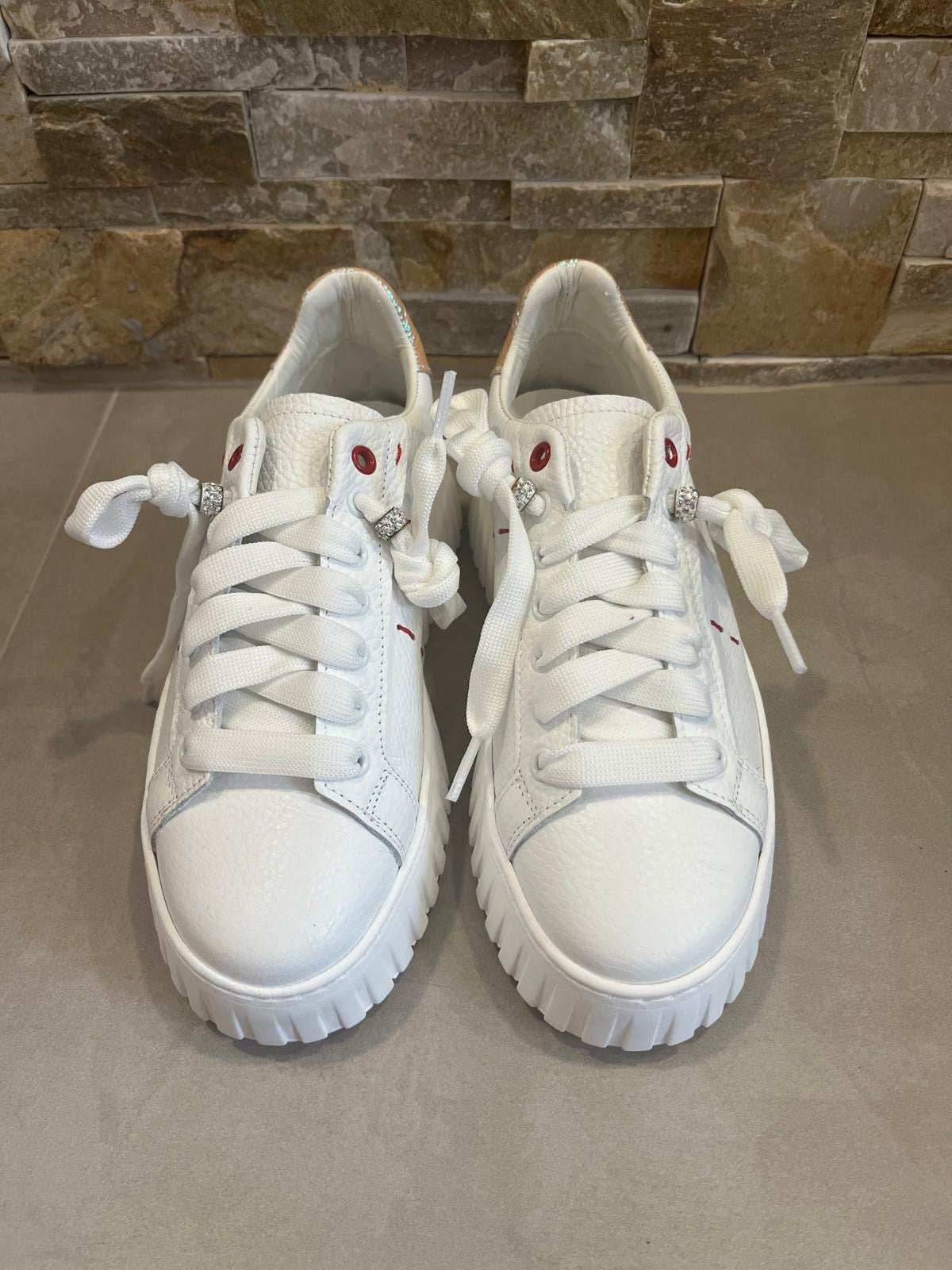Sneakers donna bianche-DIVINE FOLLIE - Calzature principe