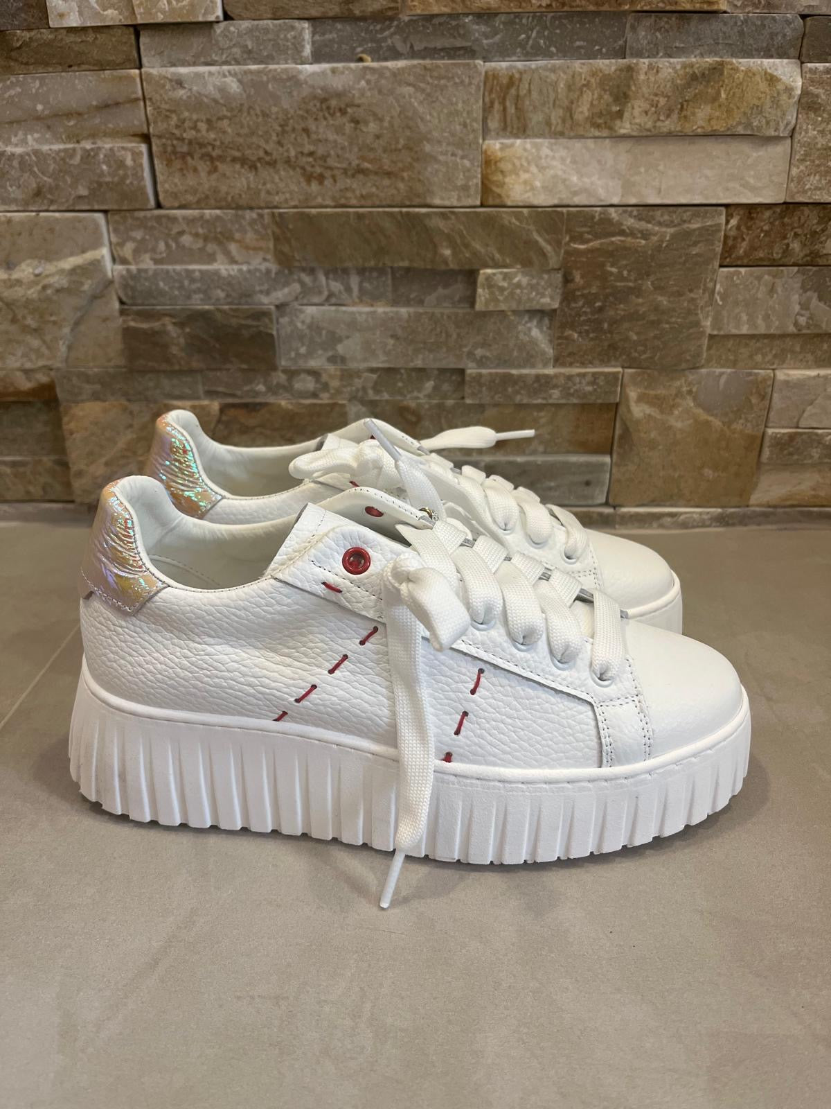 Sneakers donna bianche-DIVINE FOLLIE - Calzature principe